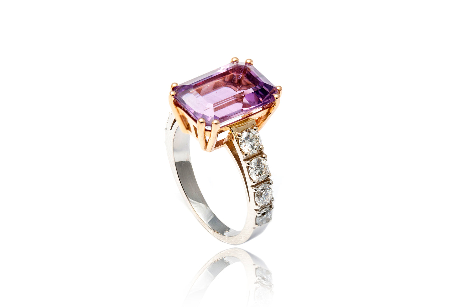 Inel aur alb si roz 18k cu Ametist 4.00ct si diamante de 1.30ct
