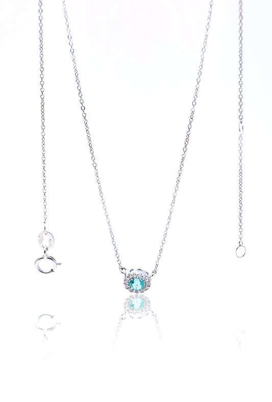 Lant aur alb de 18 k cu diamante 0.05 ct si smarald