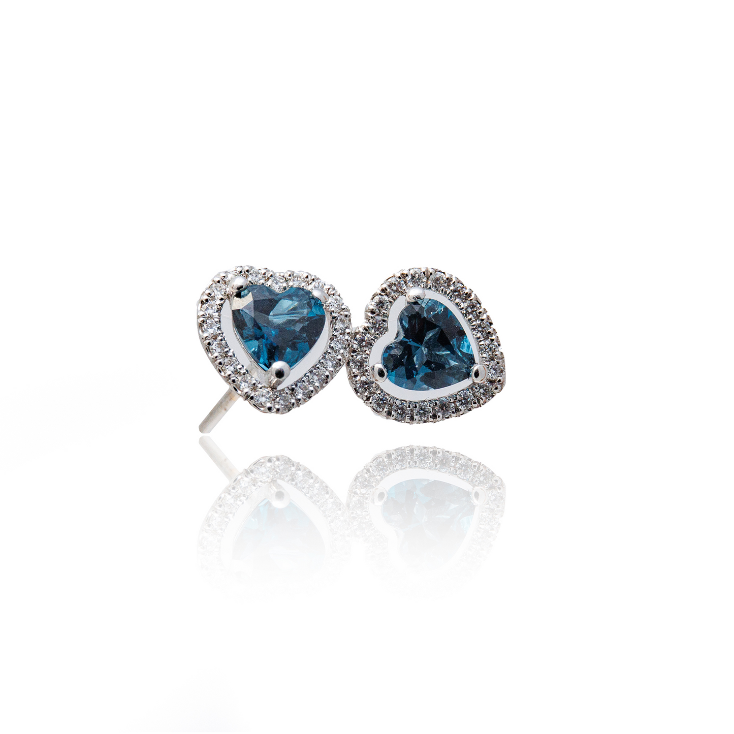 Cercei aur alb 18k cu Topaz London Blue de 0.70ct si diamante de 0.12ct